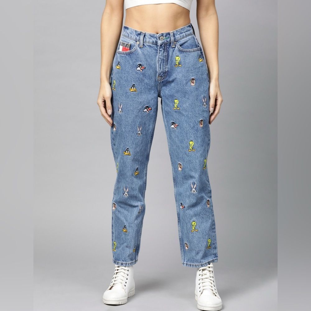 RARE Tommy Jeans x Looney Tunes Embroidered High Rise Jeans - Size 25/32 - Picture 3 of 16